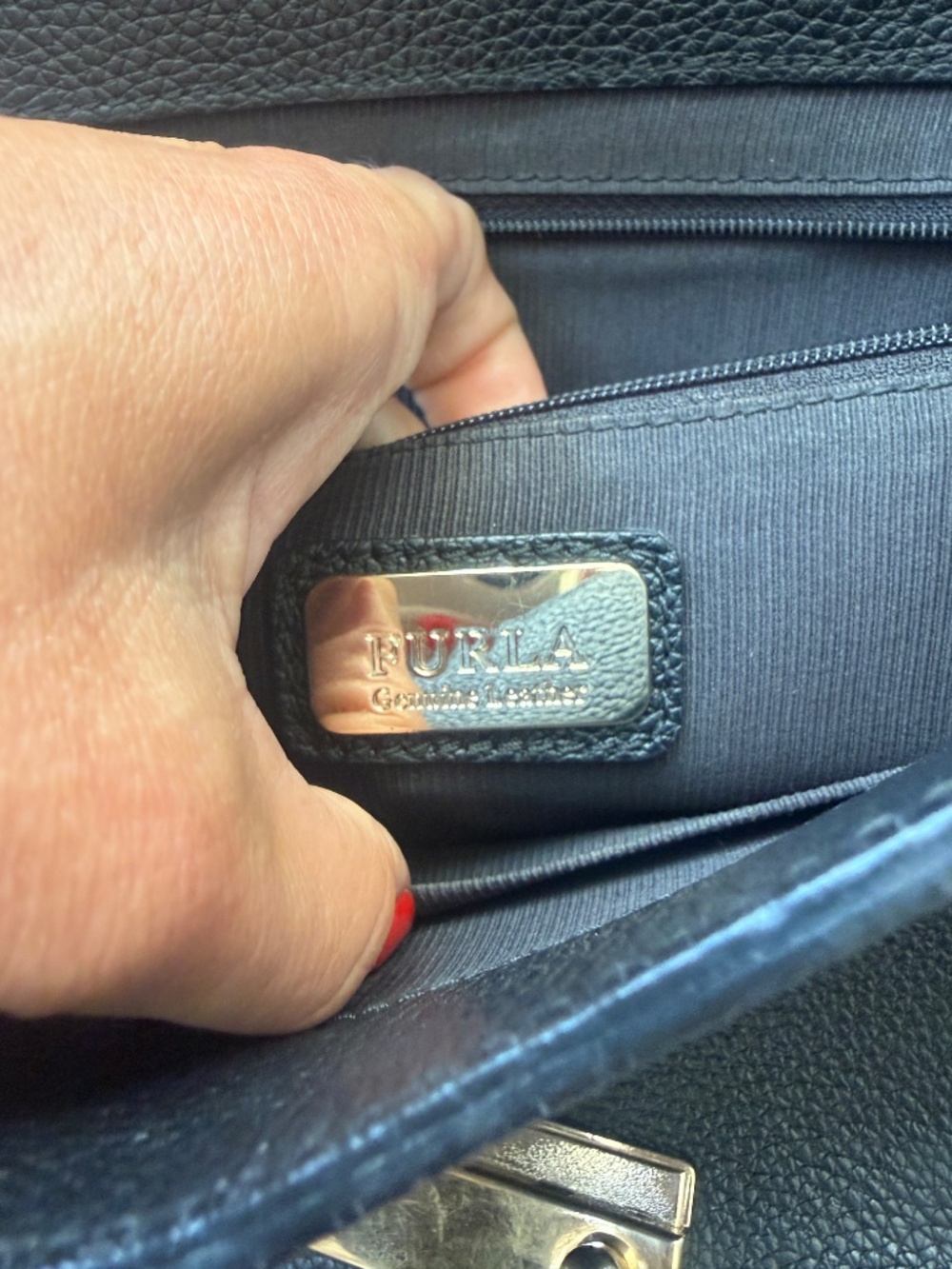 Furla Julia Medium Black Leather Shoulder Bag - Picture 12 of 15